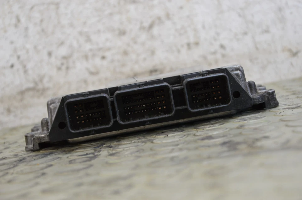 26057 Centralina motore Renault Megane 1.9 dCi dal 2002 al 2010 cod 8200310863 8 - Immagine 3 di 4