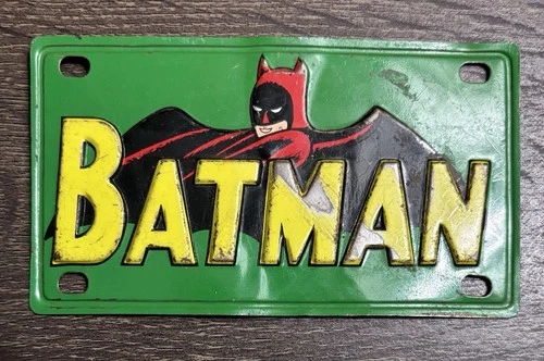 BATMAN 1966 TIN LITHO BICYCLE BIKE LICENSE PLATE by MARX VINTAGE DC COMICS HERO
