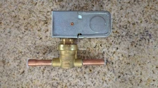 NEW Surplus Emerson 200RB3T3T Solenoid Valve, 3/8" ODF, Liquid/Gas, HVACR