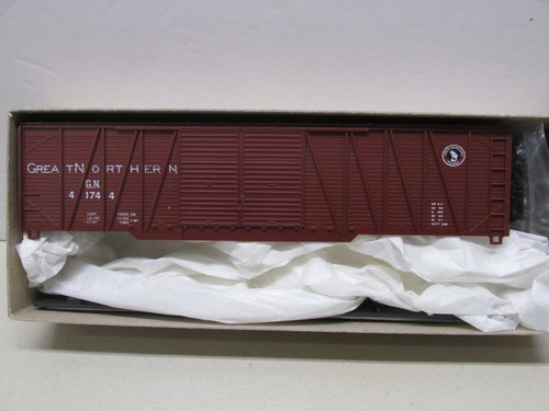 ROUNDHOUSE~ GREAT NORTH 50' AUTO-END BOX CAR # 41744~ KIT~ ESCALA HO | Zustand: New