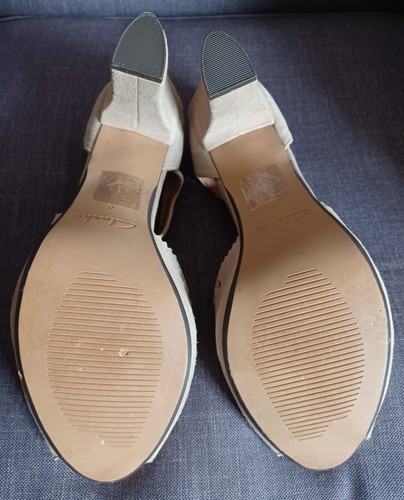 Clarks Dollar Craze Beige Suede T-Bar Peep-Toe High Heeled Sandals 9UK Wide Fit - Picture 8 of 9