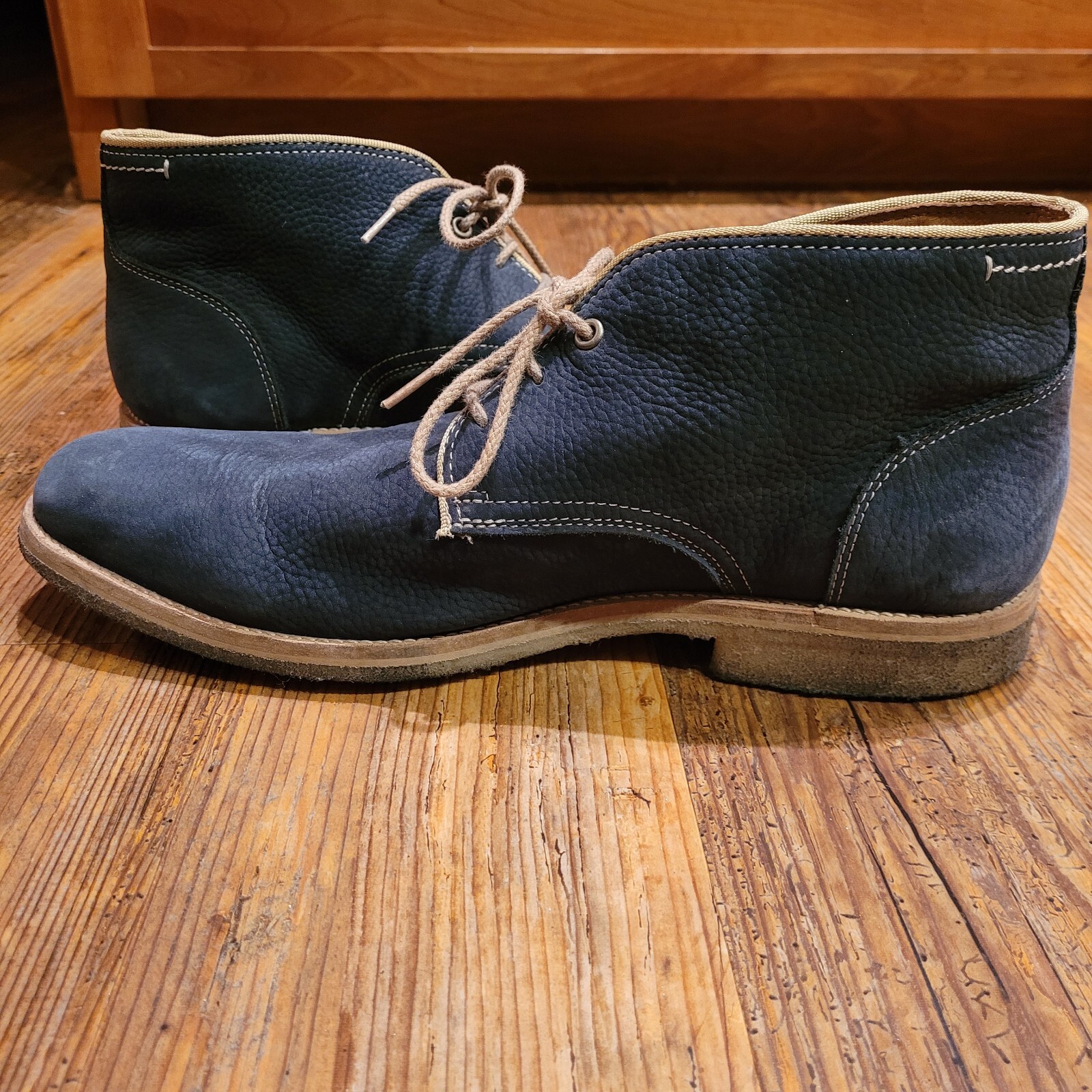 SAOLA Stivali chukka Johnston & Murphy da uomo blu navy 10 m scamosciati suola in crepe stringati preppy