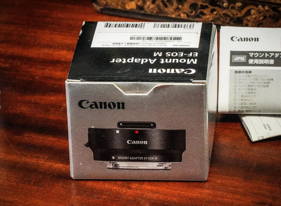 Adaptador de montaje de lente Canon EF-EOS M con caja Foto 3 de 4