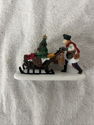 Department 56  Gingerbread Vendor  58402 of Heritage Christmas Village