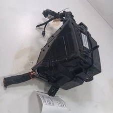 Fuse Box Engine AWD Fits 16-18 Kia Sorento 