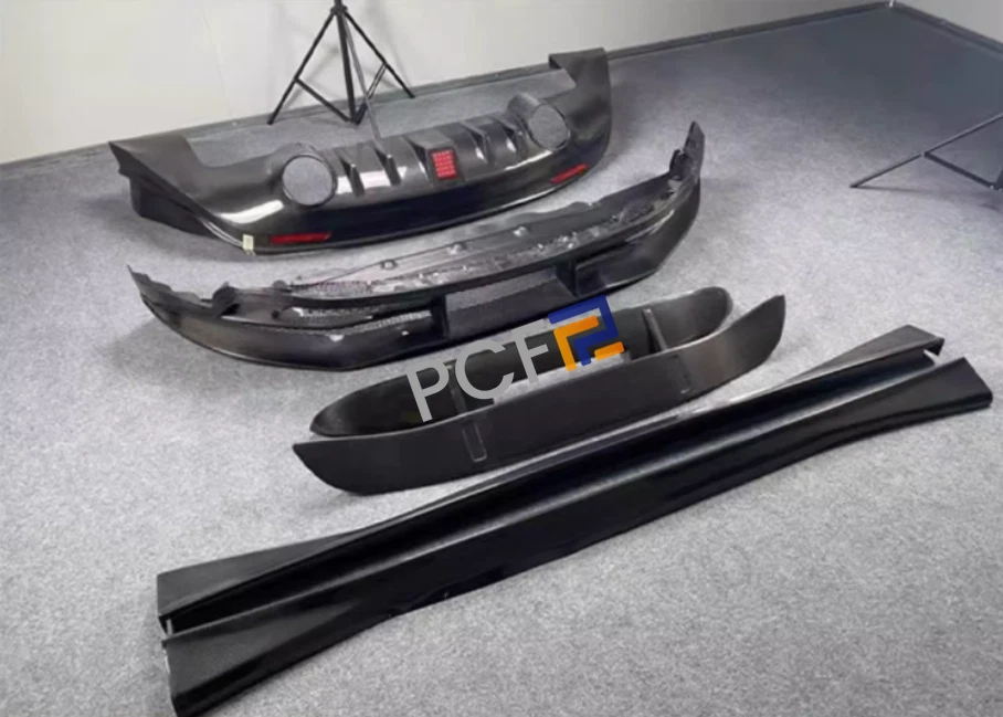 Подходит для Infiniti FX35 FX37 QX70 2009-2015 годов выпуска в стиле Феттеля комплект из настоящего карбона с небольшим бампером - Изображение 3 из 4