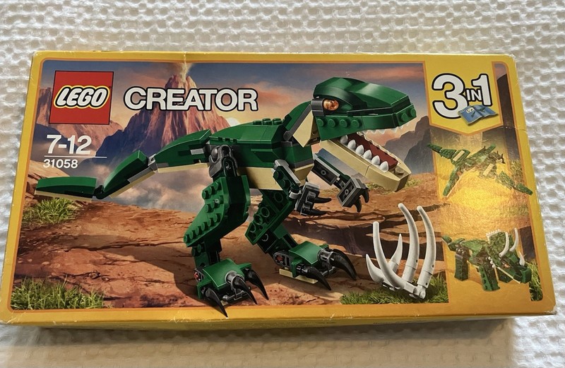 LEGO Creator Mighty Dinosaurs 31058 - 3-in-1 Set. New.