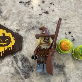 LEGO Scarecrow Minifigure - 70913 DC Batman Superheroes Fearful Face-off