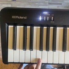 Roland FP-10 BK 88-Key Digital Piano - Black
