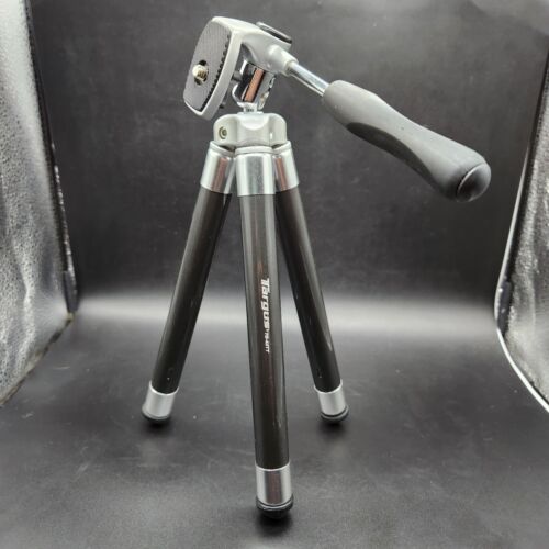 Targus Portable Tripod TG-42TT Extends 11 to 42” Desk/Travel Lightweight Black