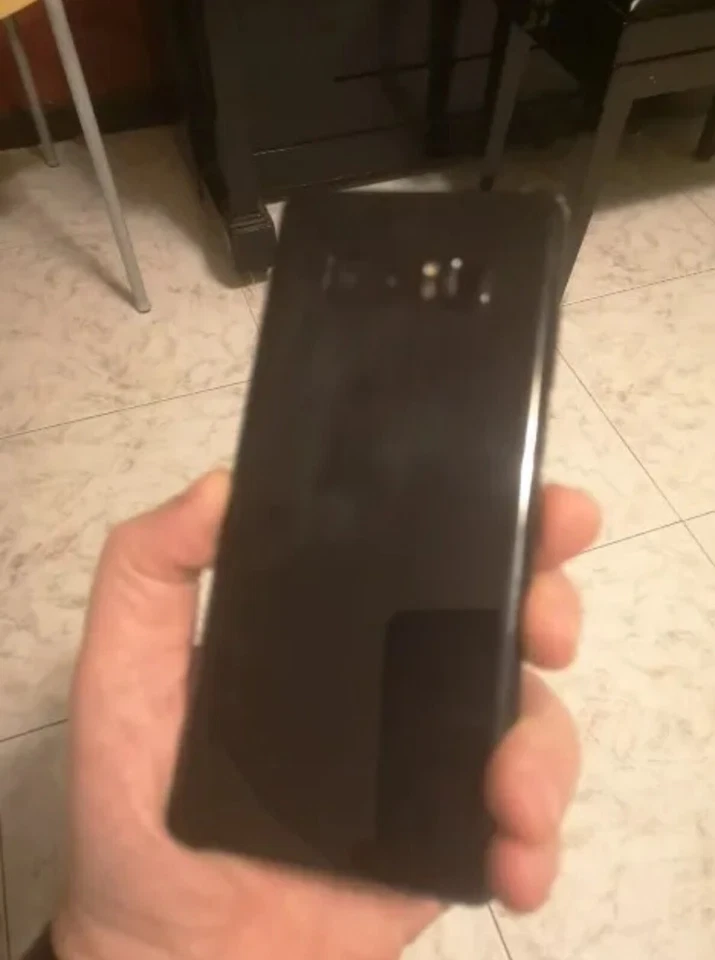 Samsung Galaxy Note8 SM-N950F - 64GB - Midnight Black (Sbloccato) (Dual SIM) - Immagine 3 di 4