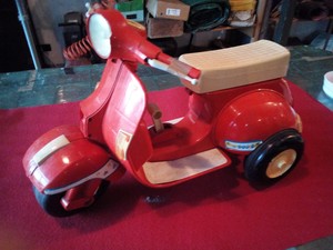 vespa giocattolo chicco