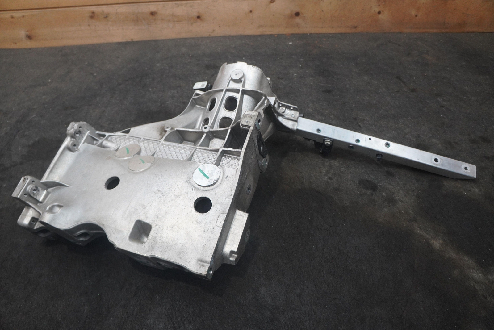 Front Right Suspension Mount Crossmember HY53-100A04-AE Aston Martin Vantage 19