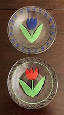 Set of 2 Kosta Boda 7 1/2" Tulip Glass Plates Ulrica Hydman Vallien New W/ Tags