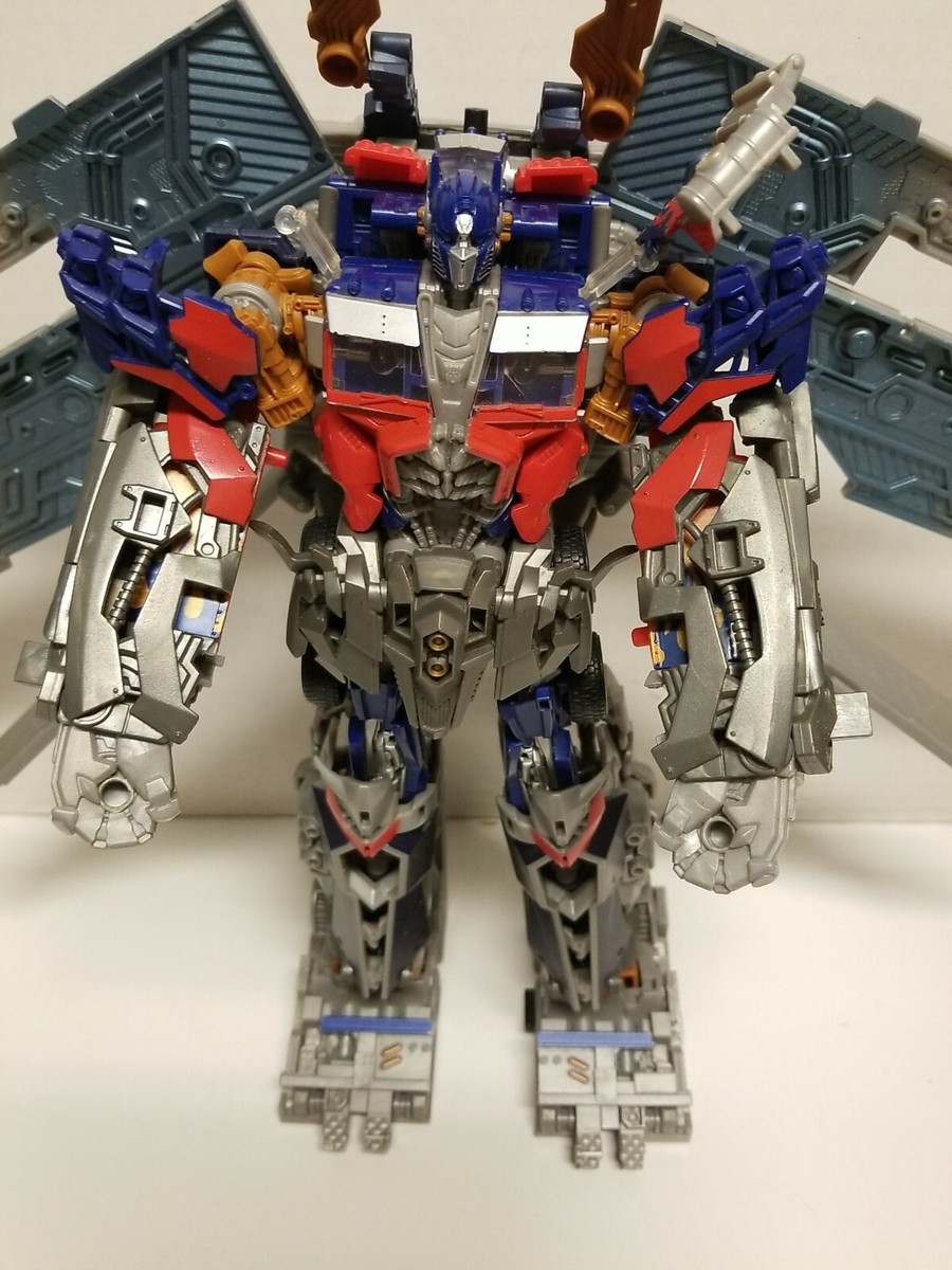 Hasbro Transformers Dark Of The Moon Ultimate Optimus Prime Hasbro Transformers Dark Of The Moon Ultimate Optimus Prime