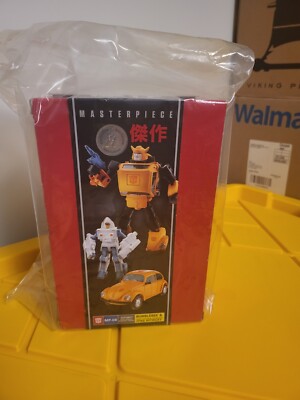Transformers Masterpiece MP-08 Bumblebee & Witwicky Toys R Us