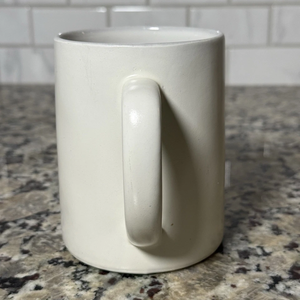 Кофейная кружка Hearth and Hand Magnolia - матовая белая/кремовая керамика 14 унций - Изображение 4 из 4