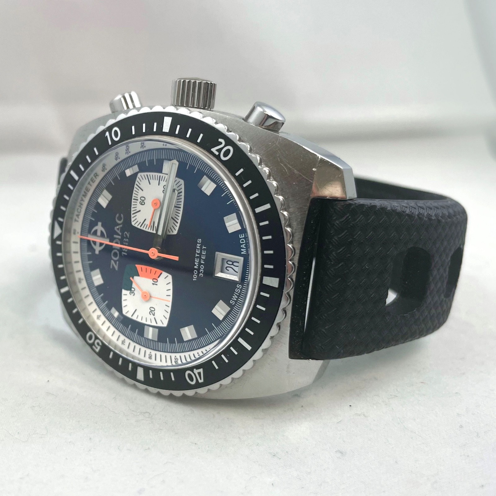 Zodiac 1882 Sea Dragon Men's Chronograph Tachymeter Watch / Black Dial 100m. 