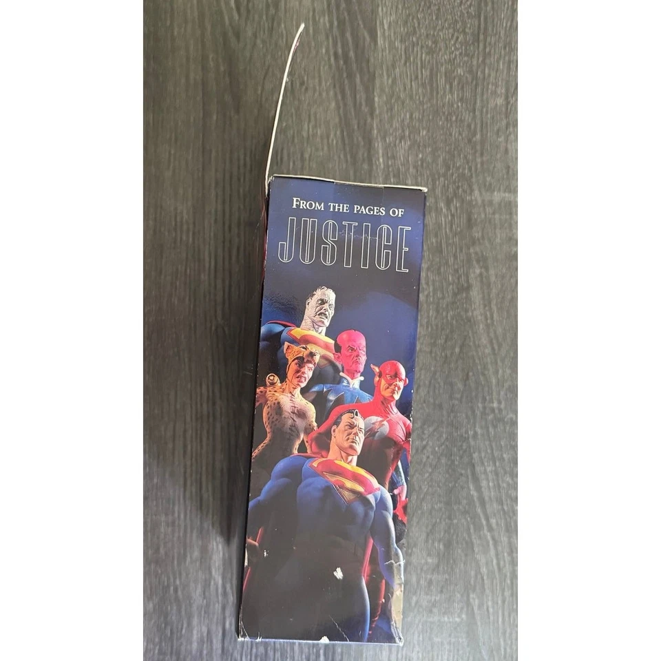Novo Na Caixa Boneco de Ação Superman Justice Estatueta DC Direct Series 1 Alex Ross  - Imagem 4 de 4