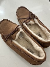 UGG - Womens Dakota Slipper  Chestnut  1107949-CHE  Authentic Used