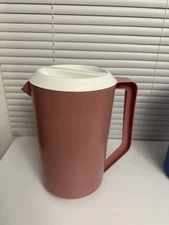 Vintage Rubbermaid Pink 1 Gallon Pitcher Retro Farmhouse Kitchen