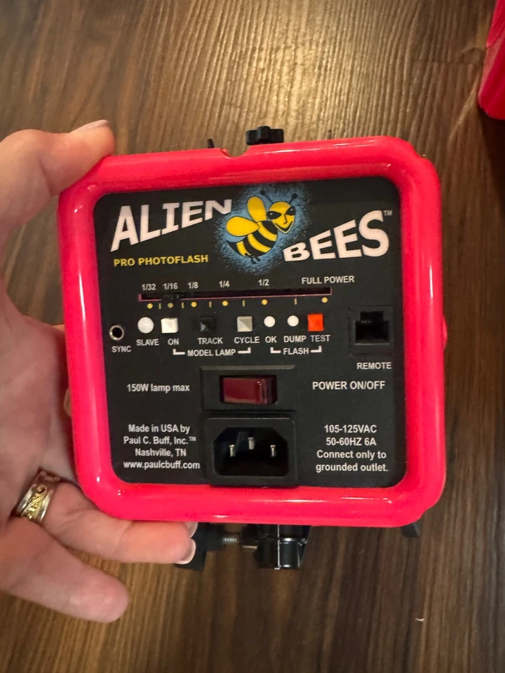 photography light head, Strobe Light, Flash Lighting Alien Bee B400 (2 units) - Image 2 of 4