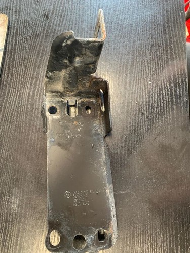 BMW 3 E90 E91 2011 Halterung Kühler 23781010 Diesel 135kW GSD37565