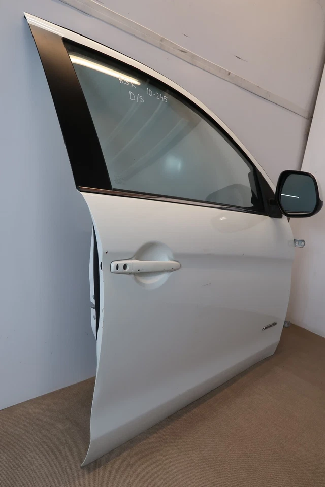 MITSUBISHI ASX MK1 2010 FRONT DOOR DRIVER SIDE RIGHT WHITE W19 COMPLETE - Image 4 of 4