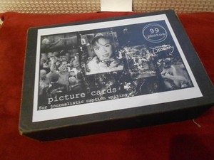 TEACHER'S DISCOVERY 99 PHOTO PICTURE CARDS FOR JOURNALISTIC CAPTION WRITING-VG++