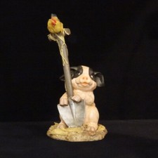 Gartenfigur Wutz Schwein Schweinchen mit Spaten und Hahn Ferkel Bauernhof IM04