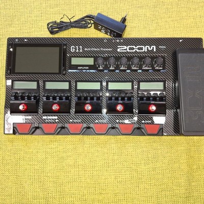 ZOOM G-11  Multi-Effects Processor
