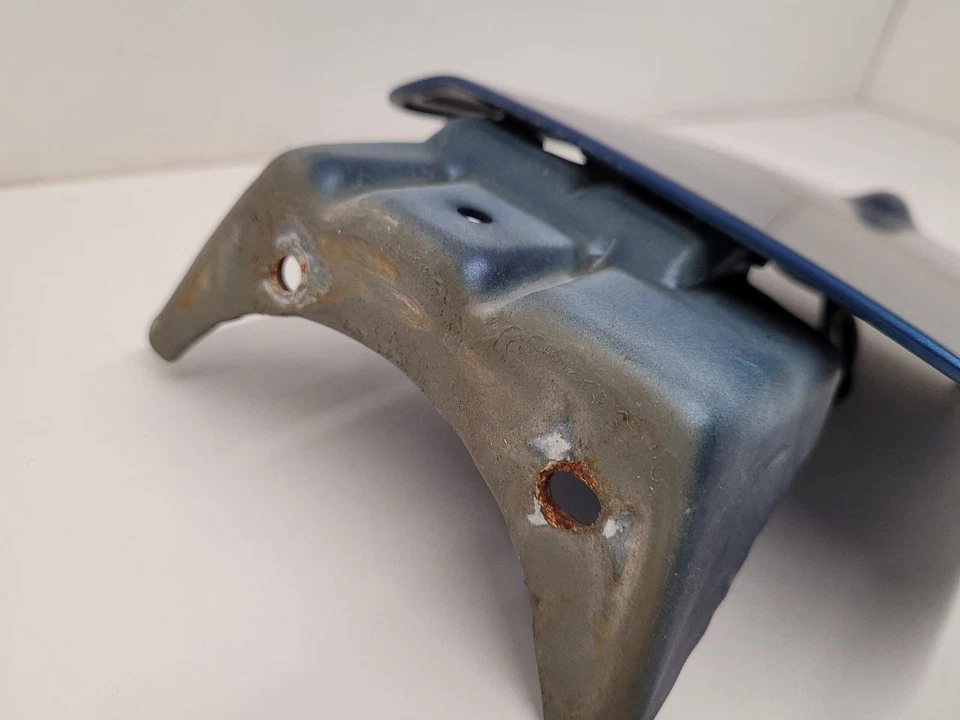 2009 2010 DODGE CHARGER Fuel Filler Door Blue 68025194AB     Foto 3 de 4