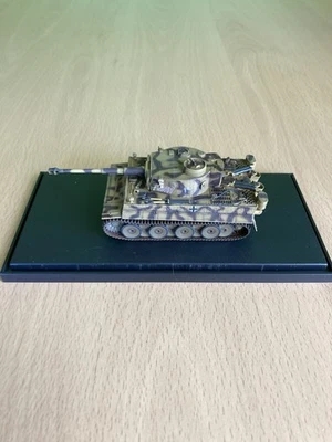 Dragon Armor 60107, Tiger I Early Prod. w/Zimmerit, s.Pz.Abt. 502, Kurland 1944 - Bild 1 von 4