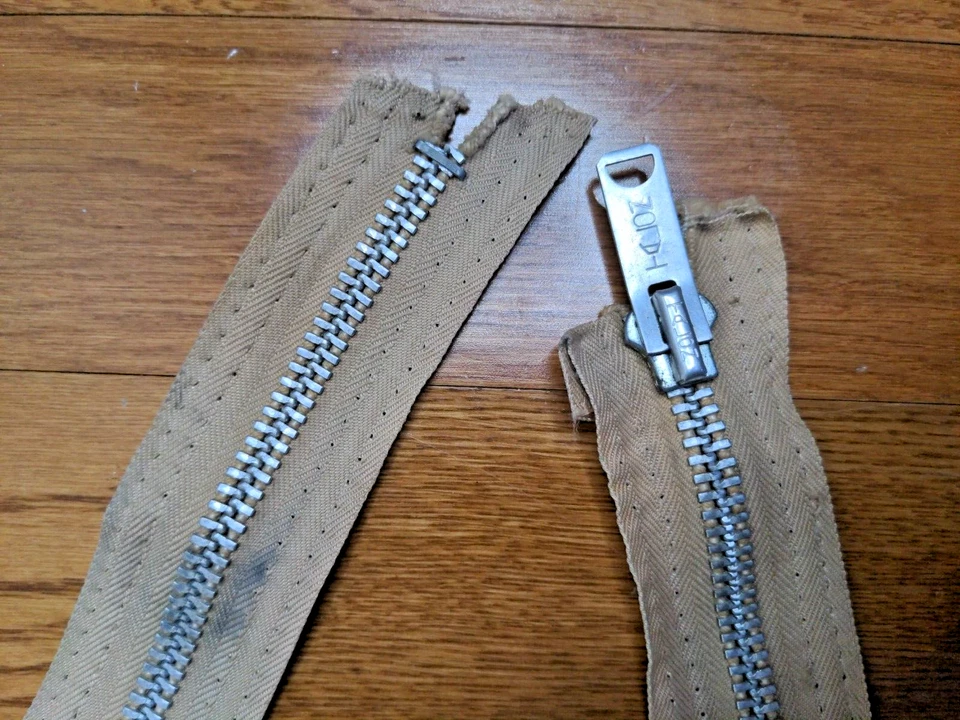 Винтажная сверхпрочная металлическая бежевая большая неразделяющаяся молния TALON 52 дюйма x 1-3/4 дюйма - Изображение 2 из 4