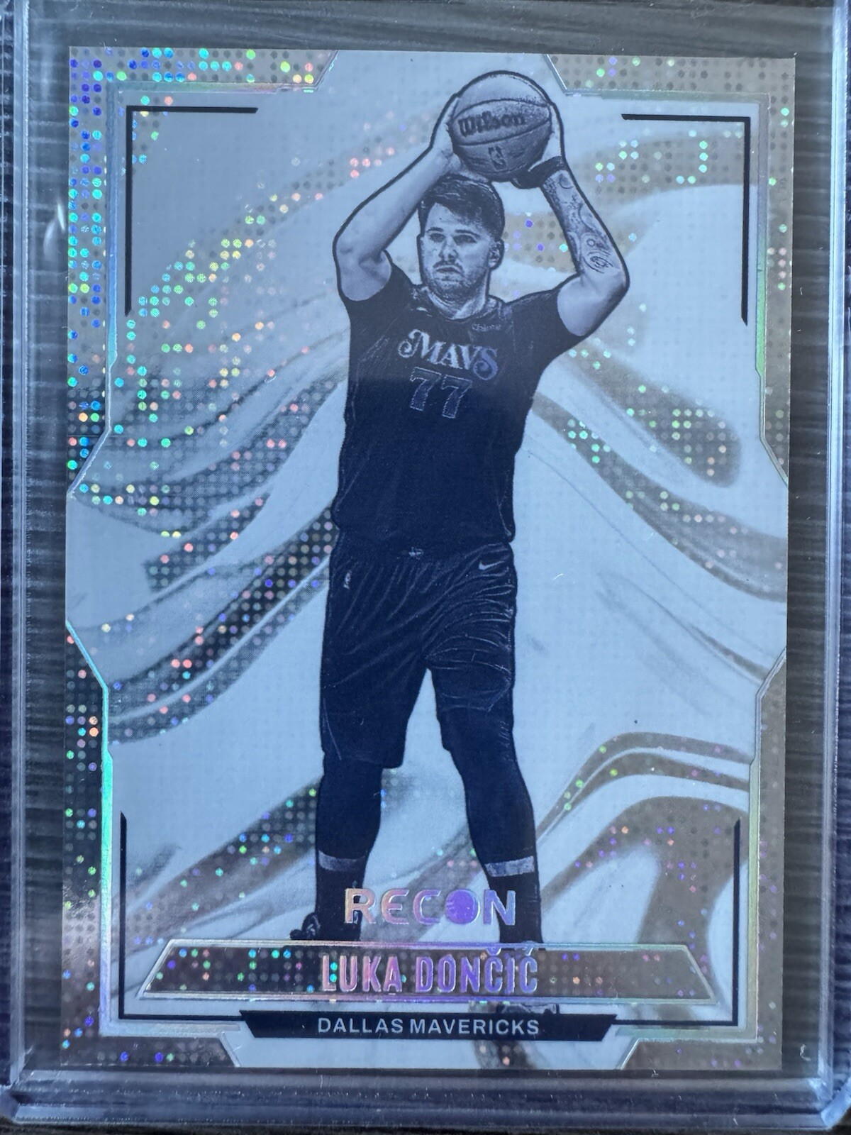 2023-24 PANINI RECON LUKA DONCIC MAVERICKS CONTOURS CASE HIT SSP #16