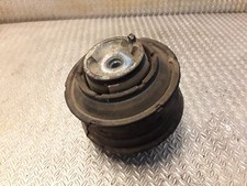 Support moteur Mercedes 611