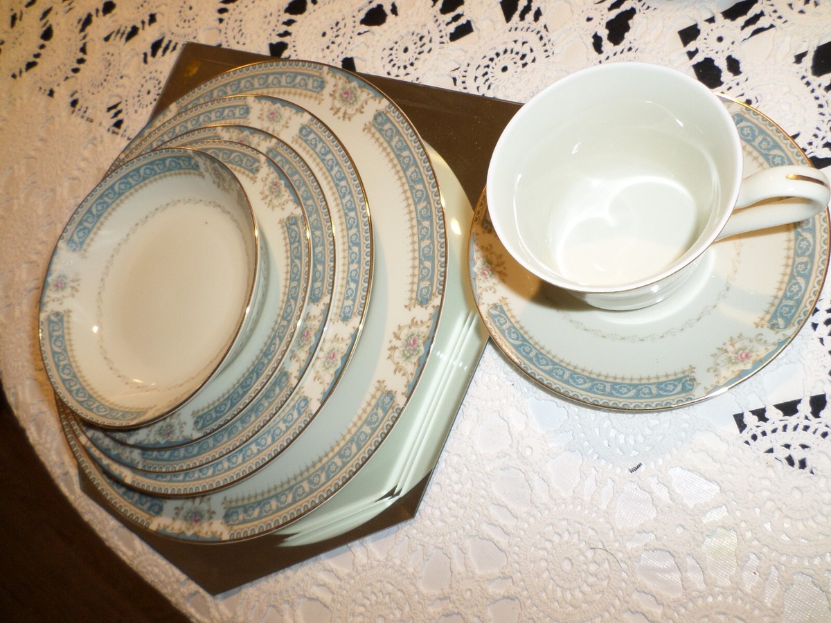 56 Pc Service for 8 Place Setting Mikasa Lexington Fine 56 Pc Service for 8 Place Setting Mikasa Lexington Fine