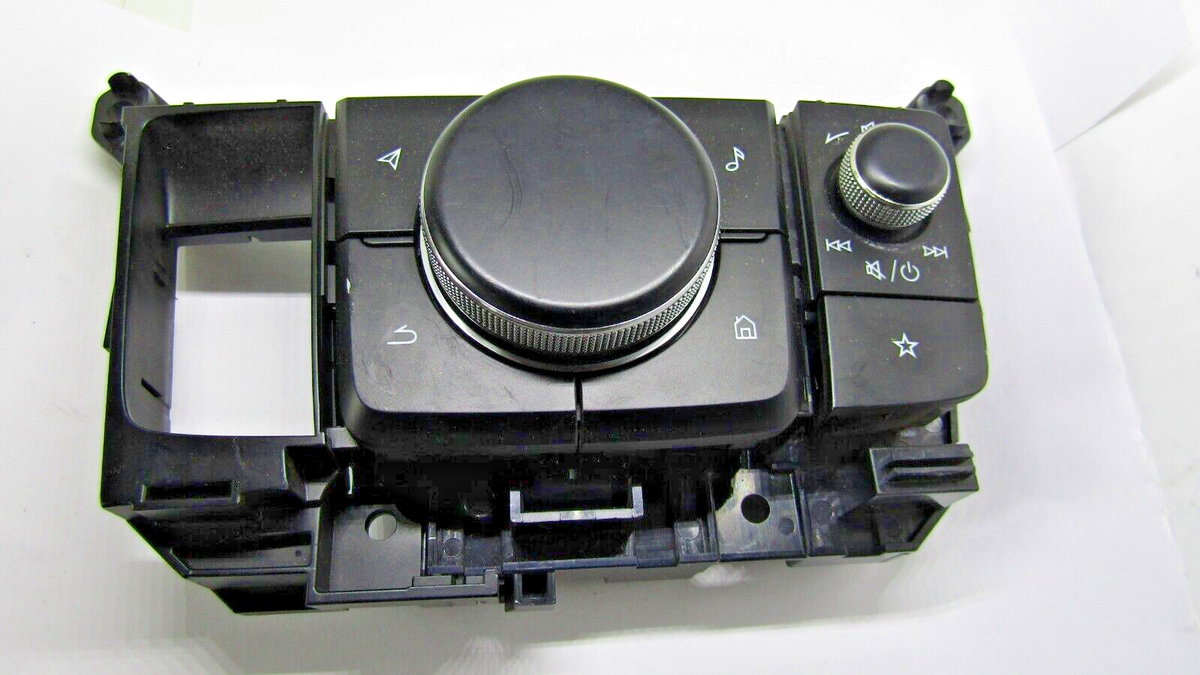 CENTER CONSOLE MEDIA RADIO AUDIO CONTROL SWITCH BDGF66CM0 MAZDA 3