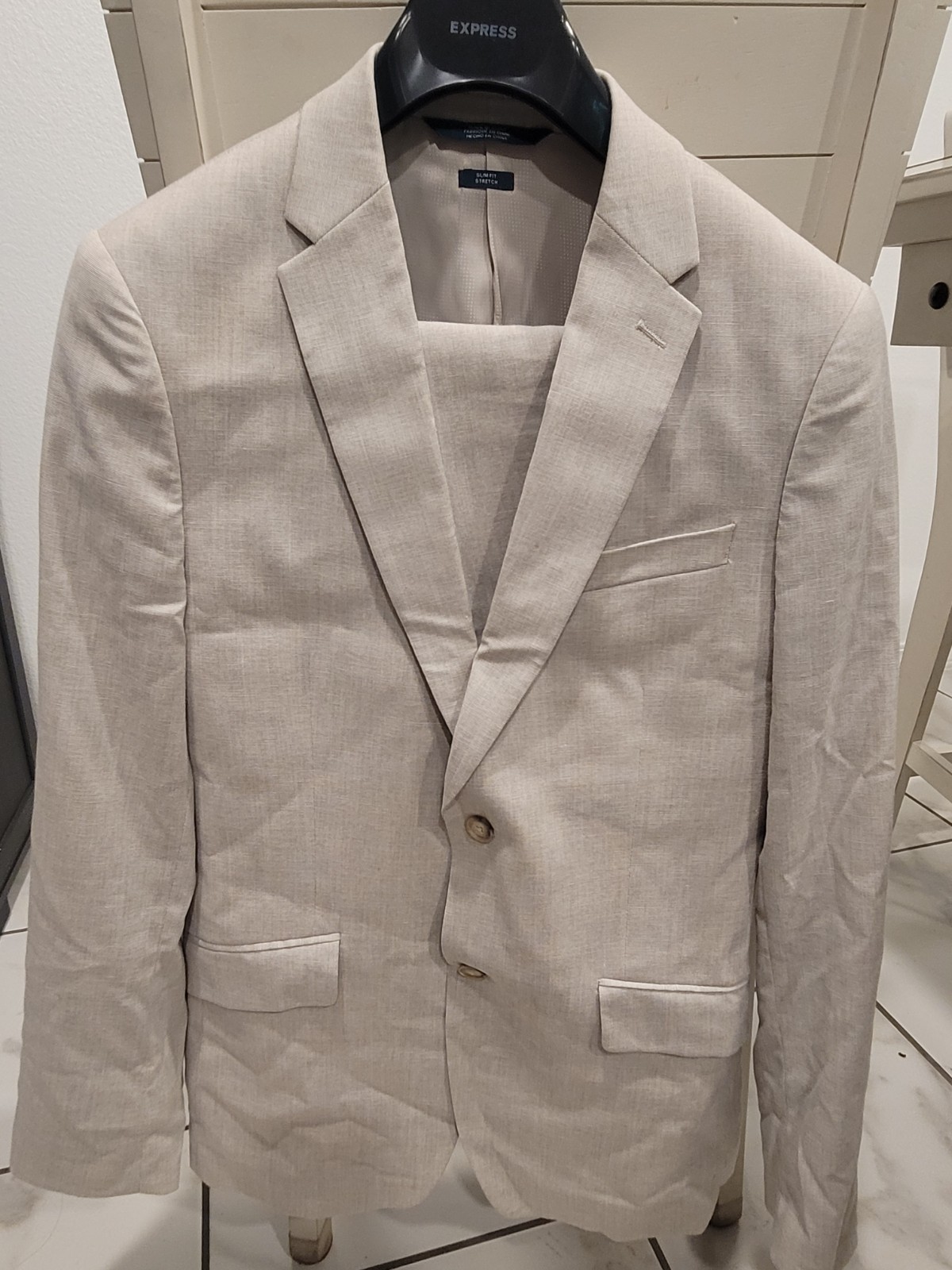Perry Ellis - suit for men slim fit 38r
