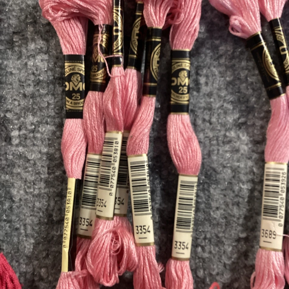 DMC Embroidery Floss Mixed Pink Lot of 44 Skeins 600 3350 776 760 961 3354 3689 - Image 4 of 4