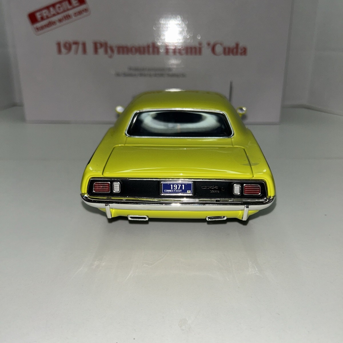 A1806120 - 1971 Plymouth HEMI 'Cuda - The Danbury Mint - 1:18