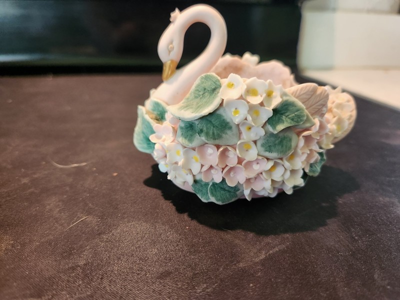 LeFont China  swan