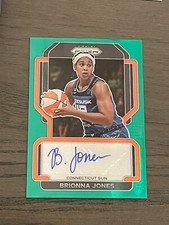 2022 Panini WNBA Prizm Signatures Green Prizm Brionna Jones #SG-BJN SUN