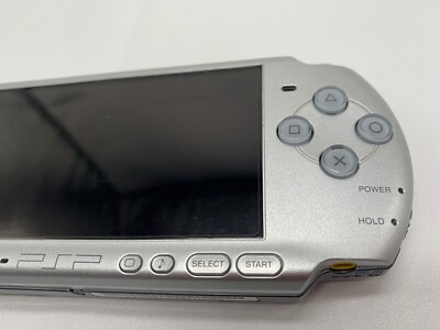 PlayStation Portable - PSP 3000　ミスティックシルバー SONY PSP 3000 ミスティック・シルバー (PSP-3000MS) 本体のみ