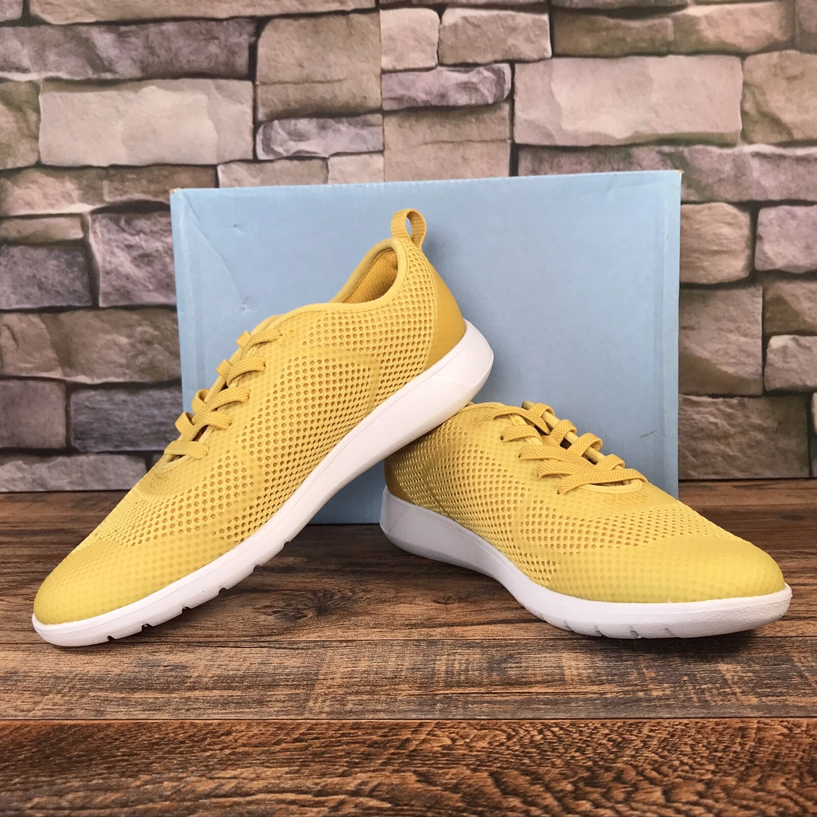 Scarpe da ginnastica Clarks Scape Soar per bambini gialle sintetiche UK 1 vestibilità F EU 33