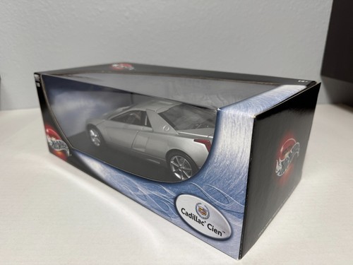 1/18 DIECAST HOT WHEELS CADILLAC CIEN CONCEPT CAR SILVER (NEW) - Picture 3 of 4