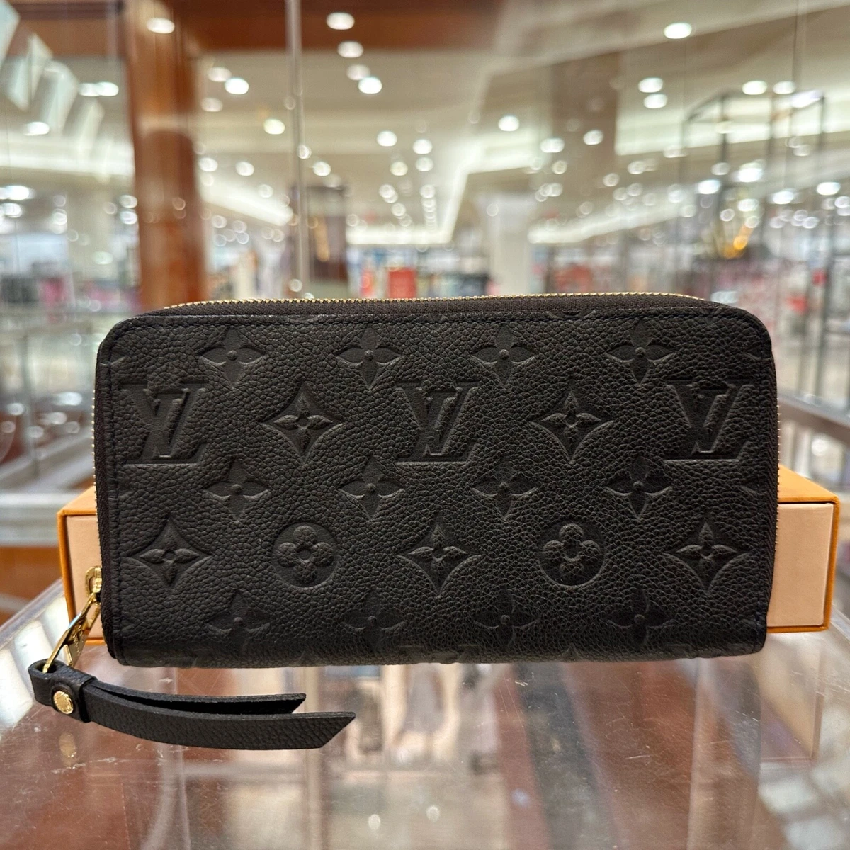 Louis Vuitton Zippy Wallet