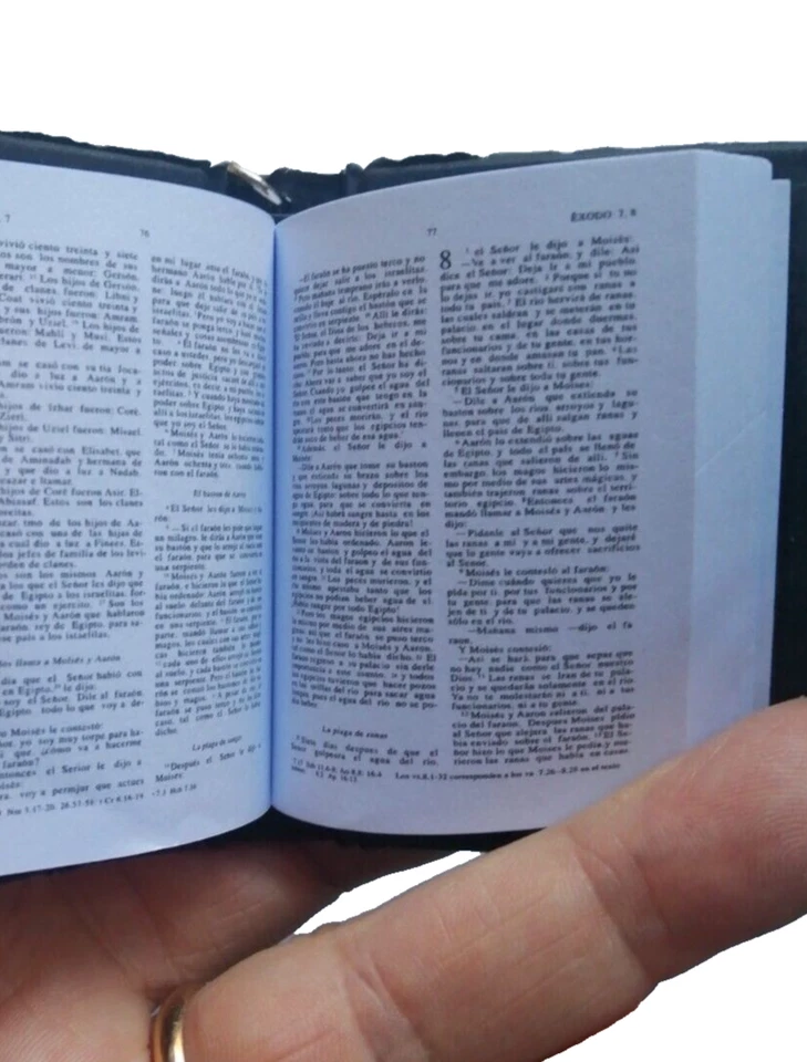Biblia en miniatura (contiene varios libros completos) ESPAÑOL - Imagen 3 de 4