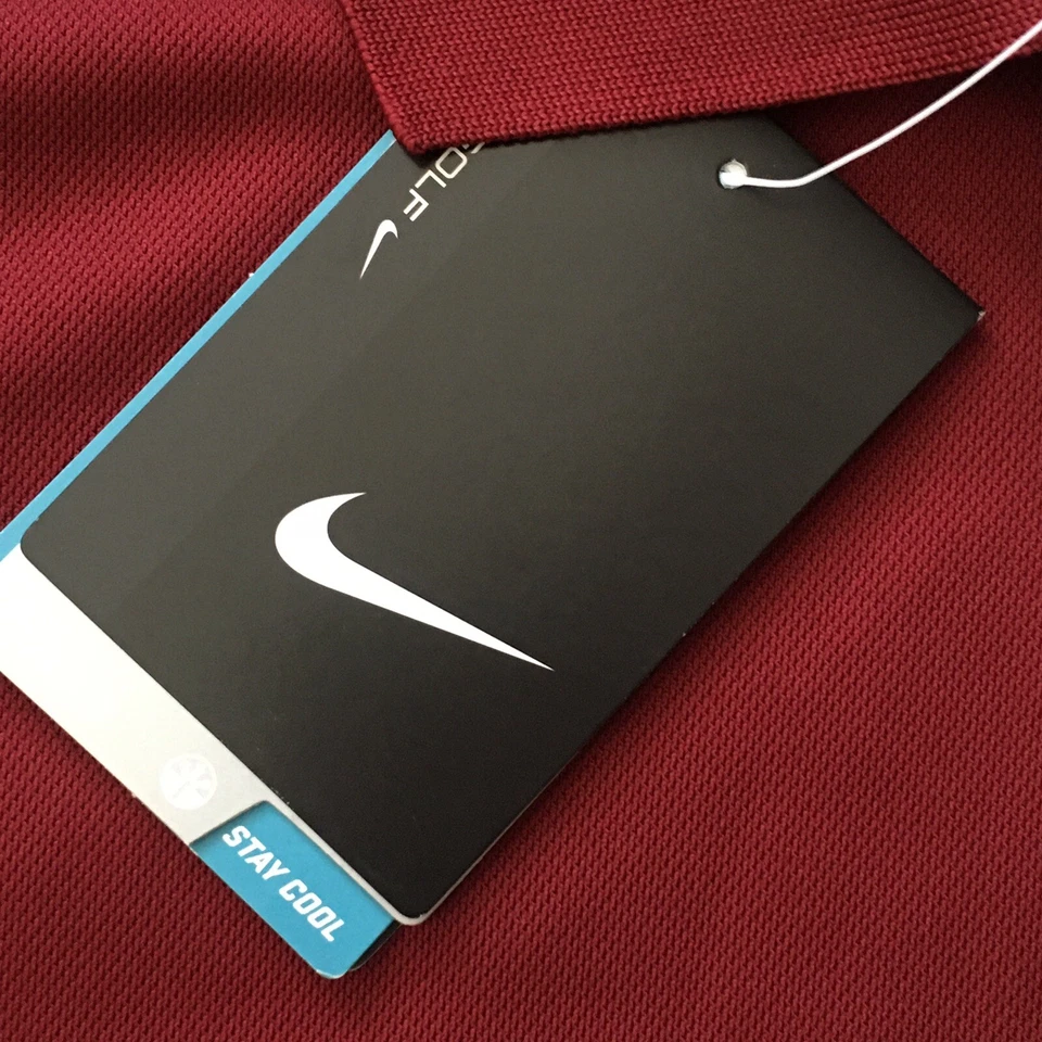 Polo de golf Nike Dri-Fit nuevo con etiquetas para mujer mediano borgoña etiqueta bordada “HOST” Foto 4 de 4