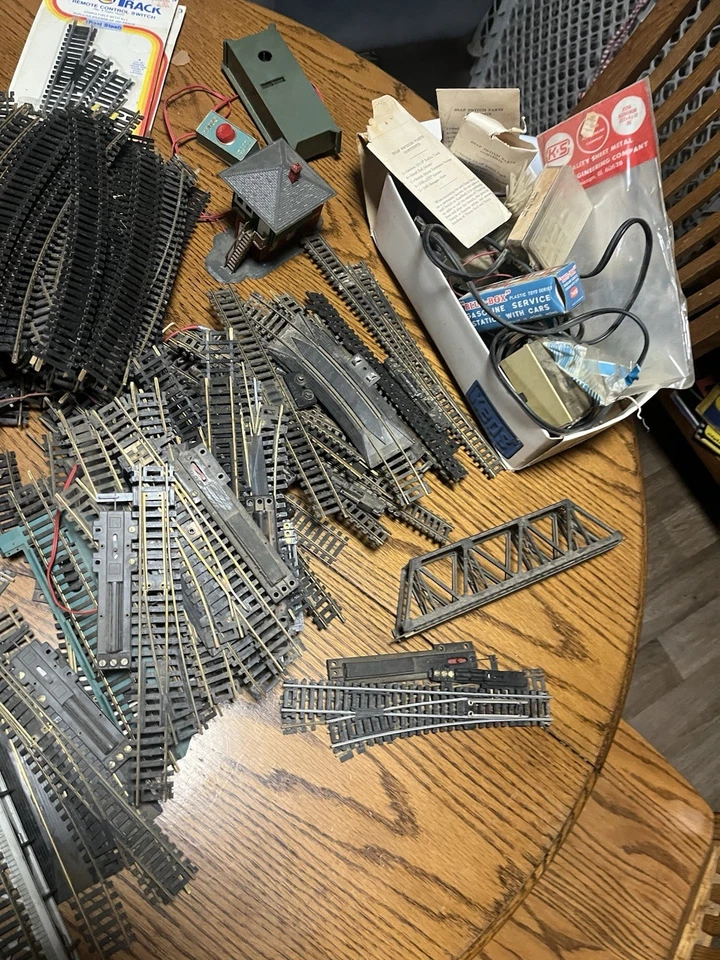 200+ PCS Tyco Ho Atlas Track Life Like W/ Extras Straight Curved All Sizes Lot - Image 3 of 4